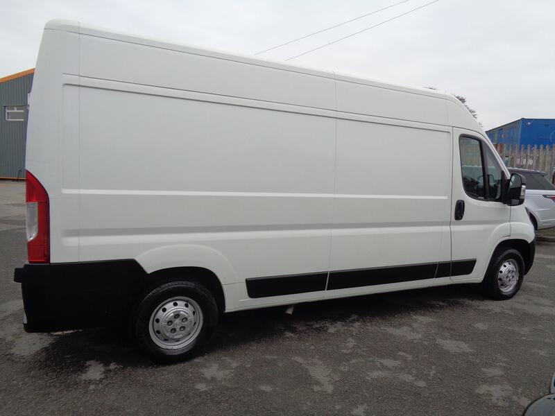 PEUGEOT BOXER 2.0 BlueHDi 335 Professional  2018