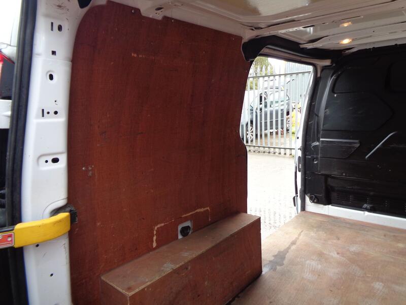 FORD TRANSIT CUSTOM 2.0 300 EcoBlue Leader 2020