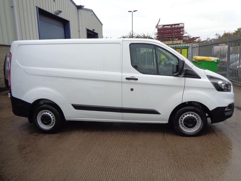 FORD TRANSIT CUSTOM 2.0 300 EcoBlue Leader 2020