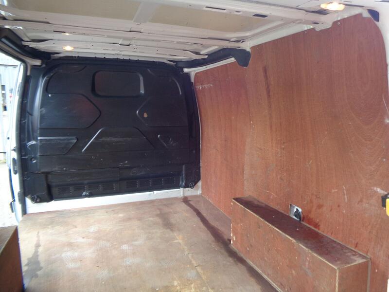 FORD TRANSIT CUSTOM 2.0 300 EcoBlue Leader 2020