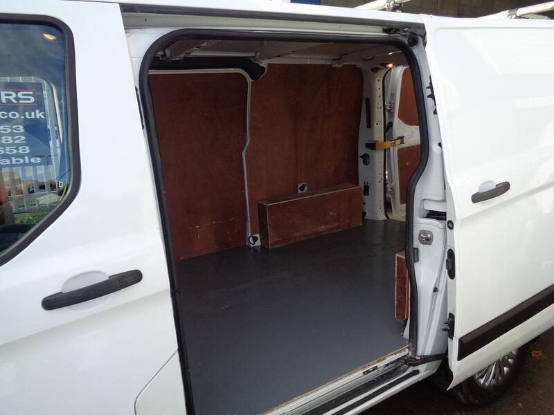 FORD TRANSIT CUSTOM 2.0 Transit Custom Leader Van 300 L1 2.0L EcoBlue 105PS FWD 6 Speed Manual 2021