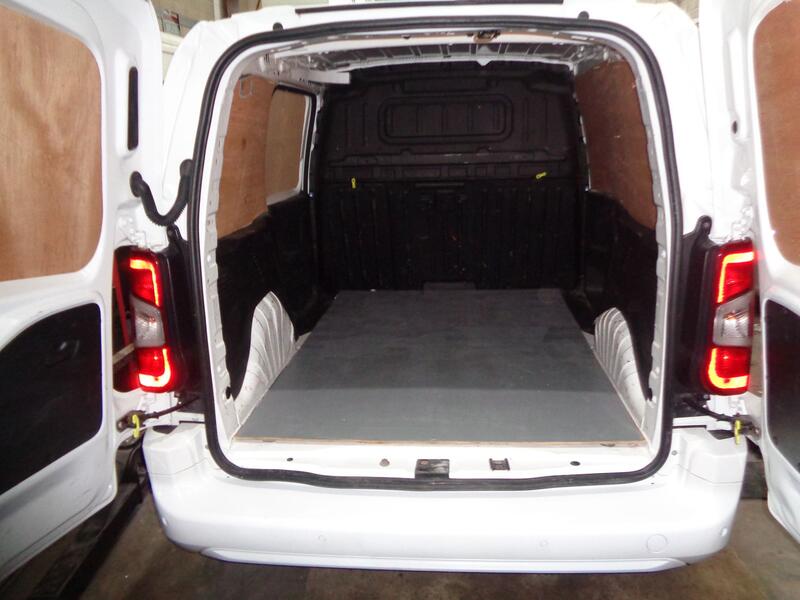 VAUXHALL COMBO 1.6 Turbo D 2300 Sportive 2019