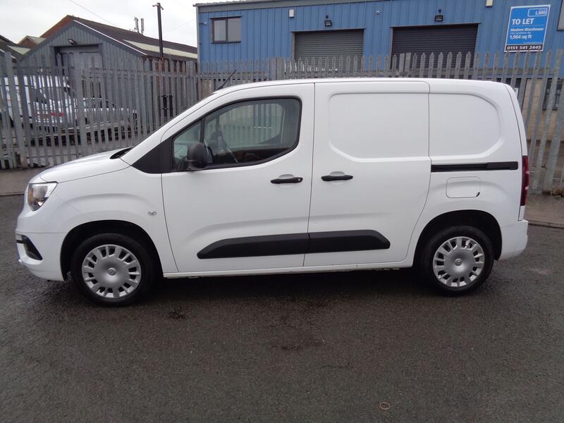 VAUXHALL COMBO 1.6 Turbo D 2300 Sportive 2019