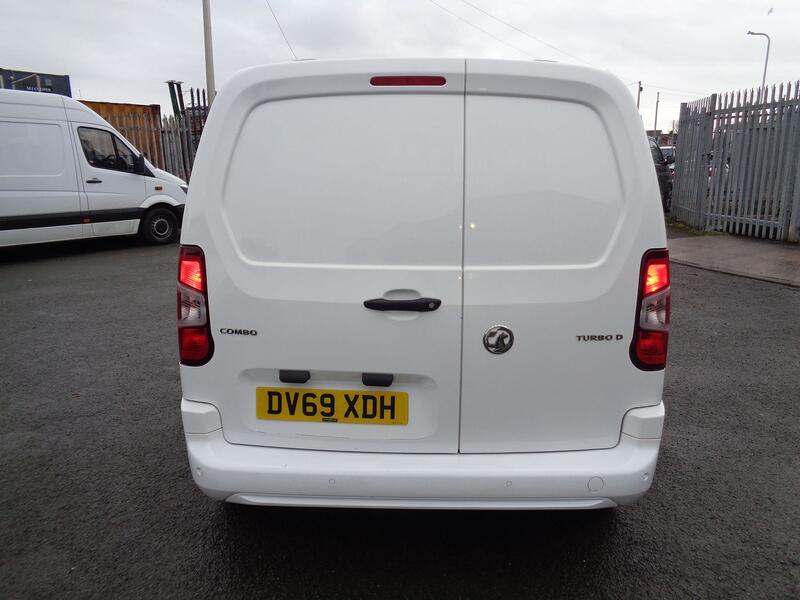 VAUXHALL COMBO 1.6 Turbo D 2300 Sportive 2019