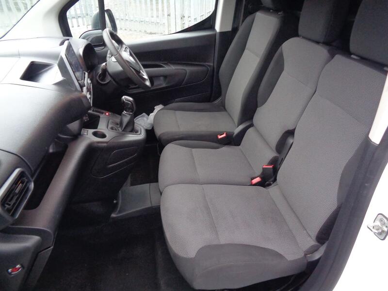 VAUXHALL COMBO 1.6 Turbo D 2300 Sportive 2019