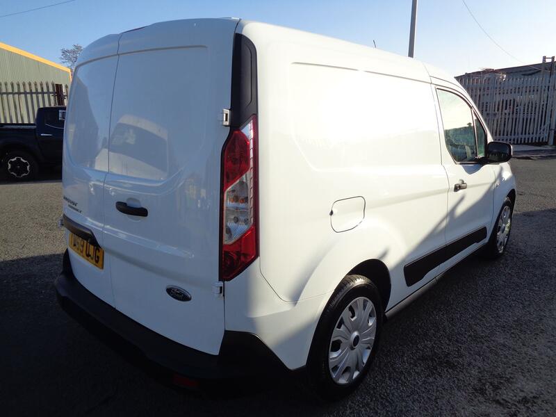 FORD TRANSIT CONNECT 1.5 200 EcoBlue Trend 2020
