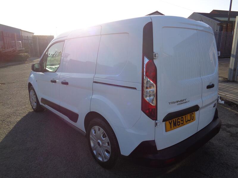 FORD TRANSIT CONNECT 1.5 200 EcoBlue Trend 2020