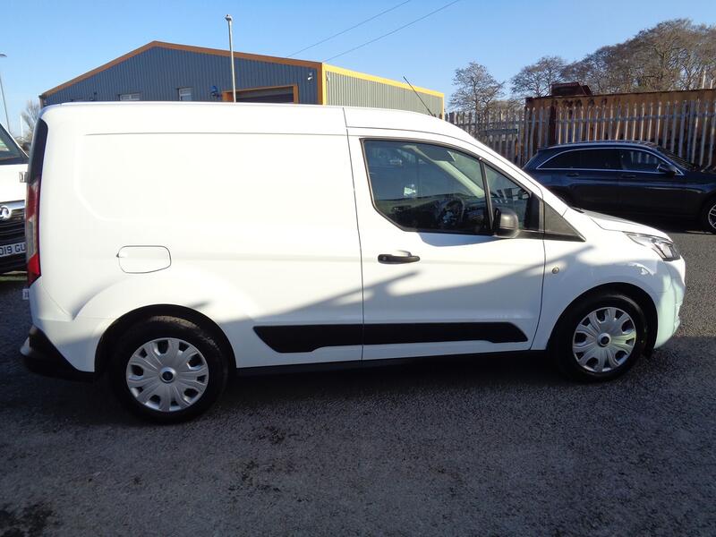 FORD TRANSIT CONNECT 1.5 200 EcoBlue Trend 2020