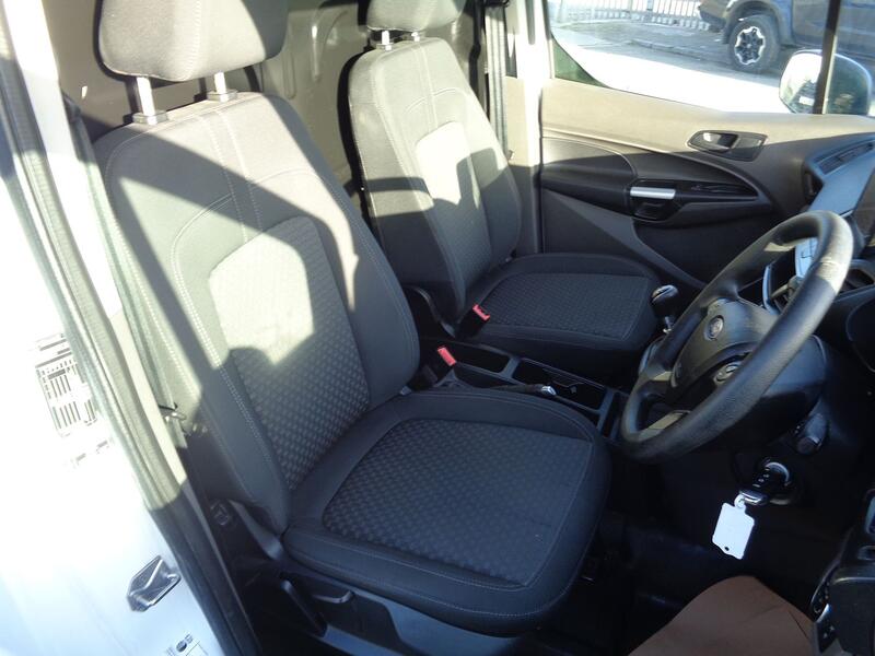 FORD TRANSIT CONNECT 1.5 200 EcoBlue Trend 2020