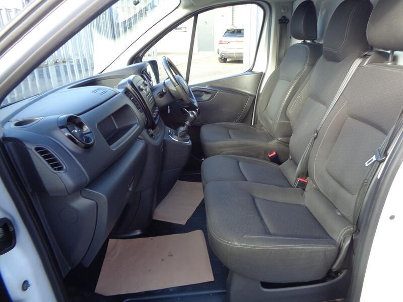VAUXHALL VIVARO 1.6 CDTi 2900 Sportive 2018