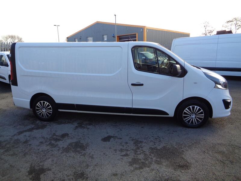 VAUXHALL VIVARO 1.6 CDTi 2900 Sportive 2018