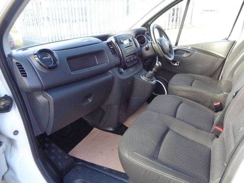 VAUXHALL VIVARO 1.6 CDTi 2900 Sportive 2018