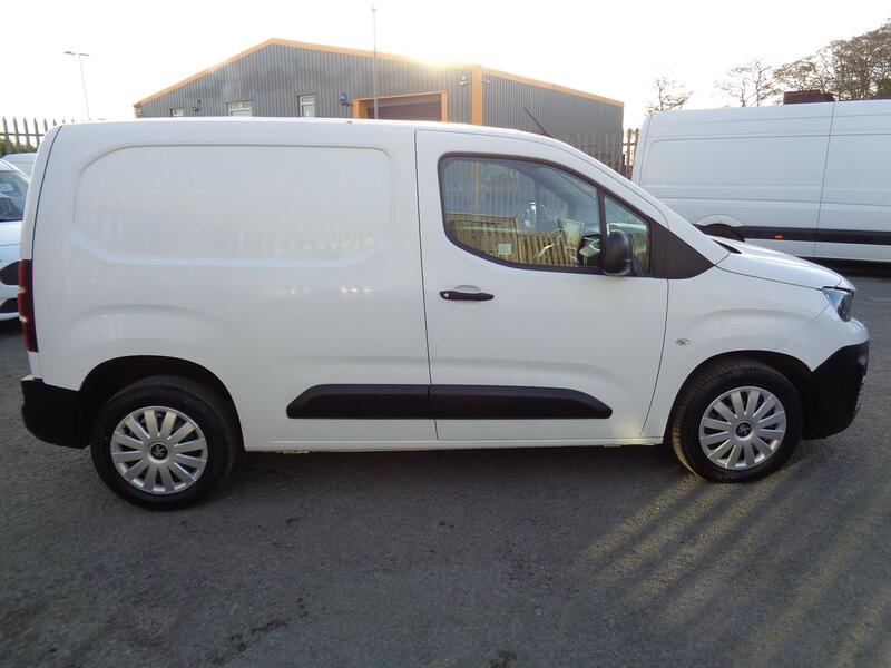 PEUGEOT PARTNER 1.5 BlueHDi 1000 Professional 2019